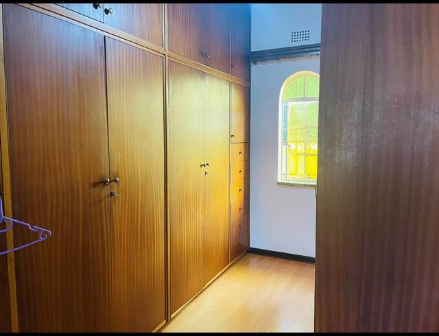 4 BEDROOM HOUSE FOR SALE IN SELECTION PARK
